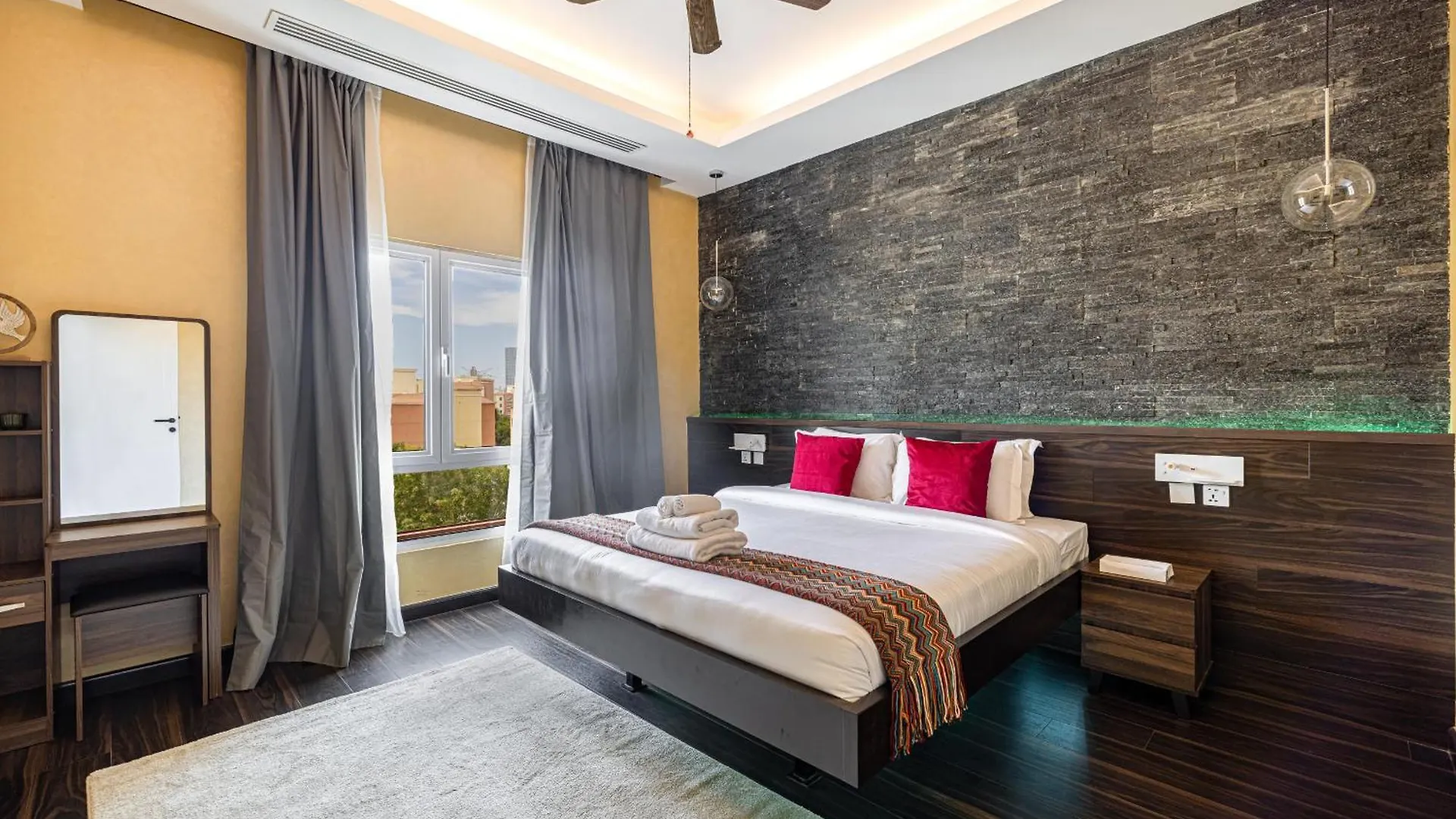 Cozy And Spacious Apartment- 5Min Walk To Metro Dubai