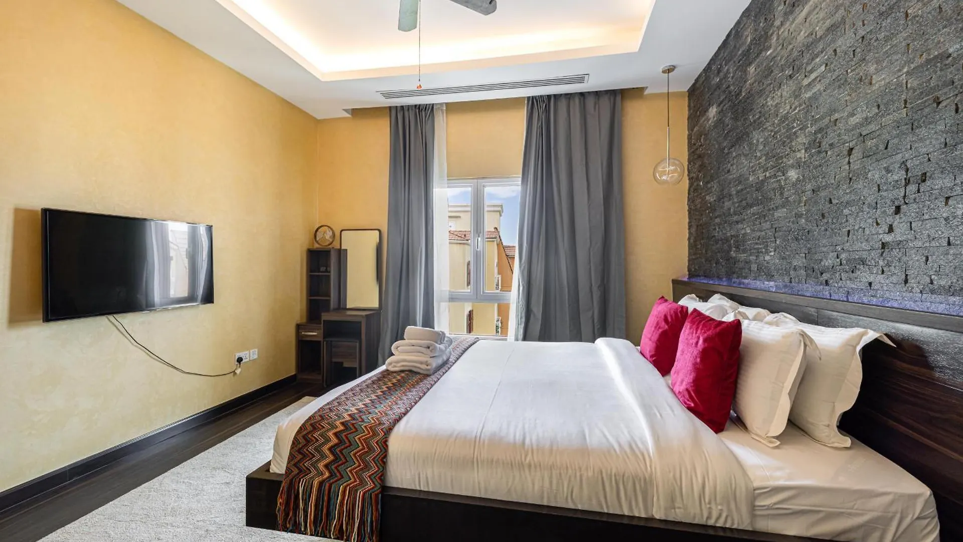Cozy And Spacious Apartment- 5Min Walk To Metro Дубай 0*,  ОАЭ